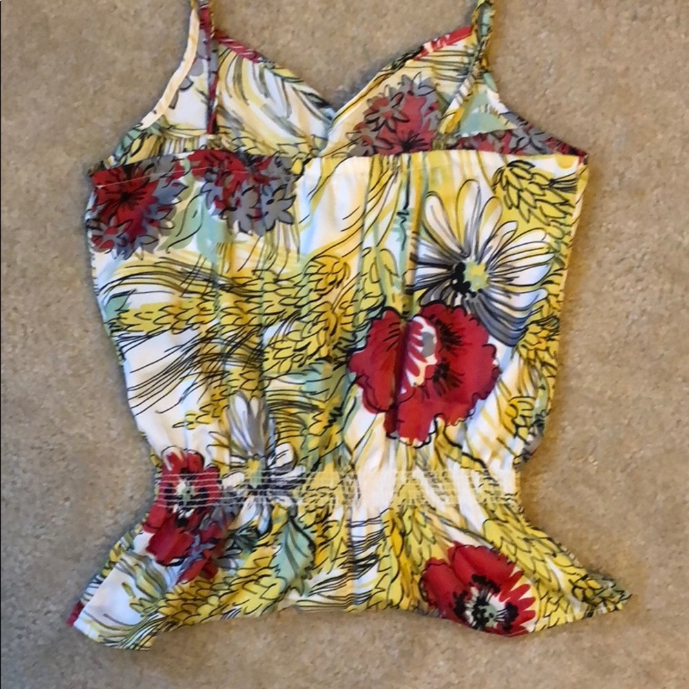 Tropical flower top- LIKE NEW! - Picture 3 of 3